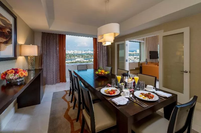 سوئیت کلاب, Intercontinental Miami, An Ihg