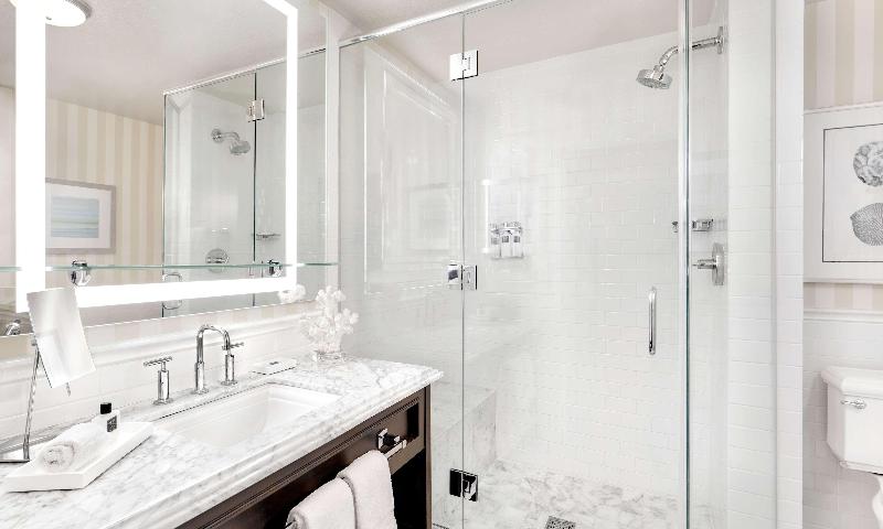 غرفة قياسية سرير كينج, L Auberge Del Mar