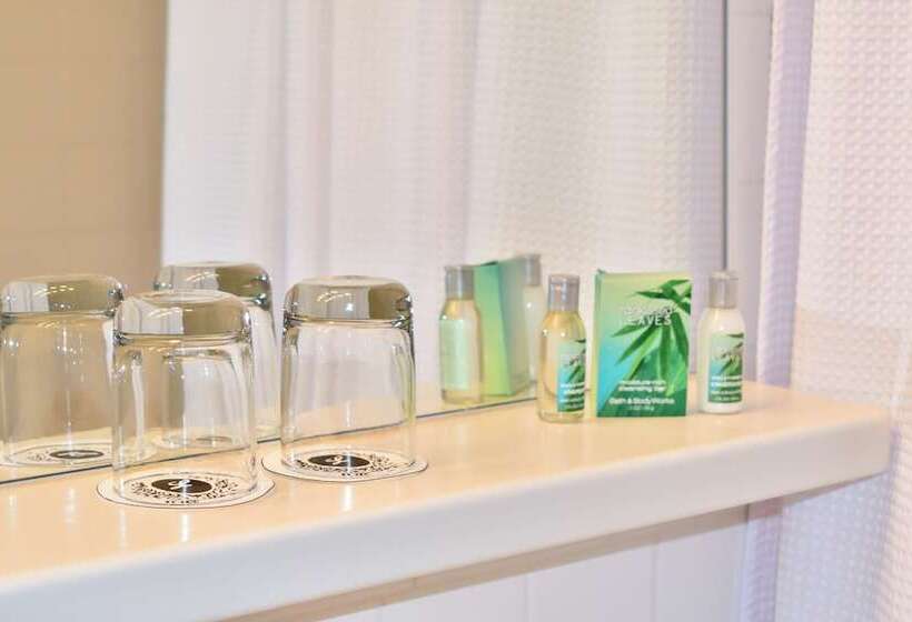 Номер Deluxe, Lombardy