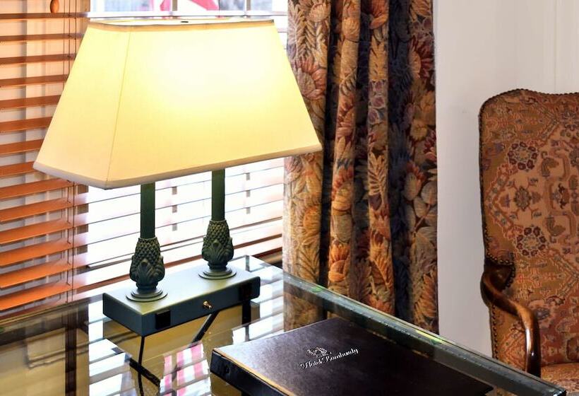 Номер Deluxe, Lombardy