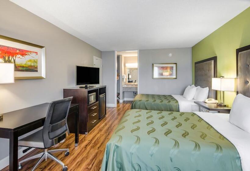 غرفه قياسيه سريرين مزدوجين, Quality Inn Roanoke Airport