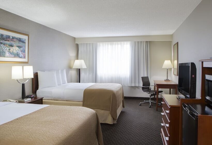 2ダブルベッドのスタンダードルーム, Quality Inn & Suites Vestal Binghamton Near University