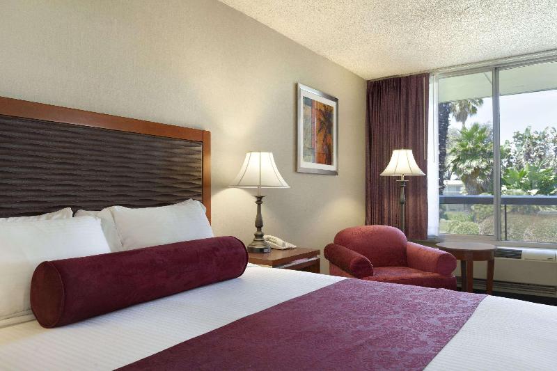 غرفة قياسية سرير كينج, Ramada By Wyndham Sunnyvale/silicon Valley