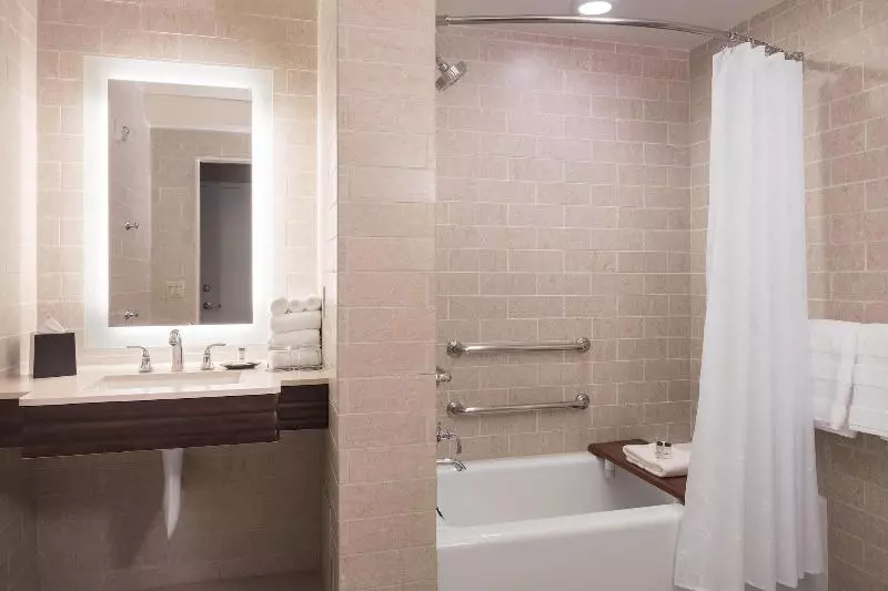 اتاق استاندارد با تخت بزرگ, Sheraton Palo Alto