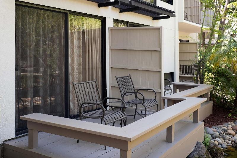 غرفة قياسية سرير كينج, Sheraton Palo Alto