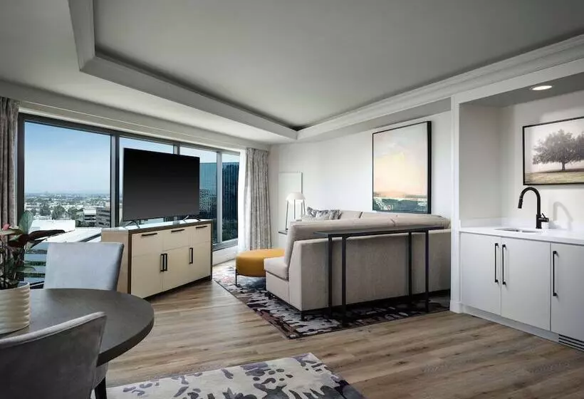 スイート, Sonesta Irvine John Wayne Airport