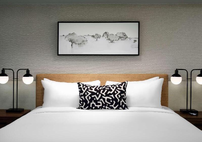 جناح سرير كينج, Sonesta Irvine John Wayne Airport