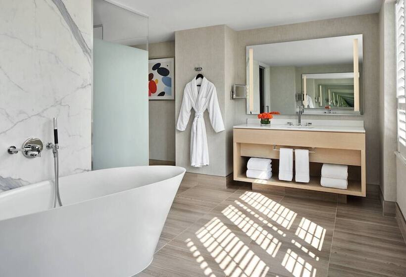 Suite, The Ritzcarlton, Chicago