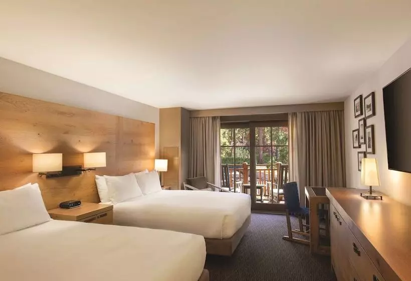 ２ダブルベッドのスタンダードルーム, Hyatt Regency Lake Tahoe Resort, Spa & Casino