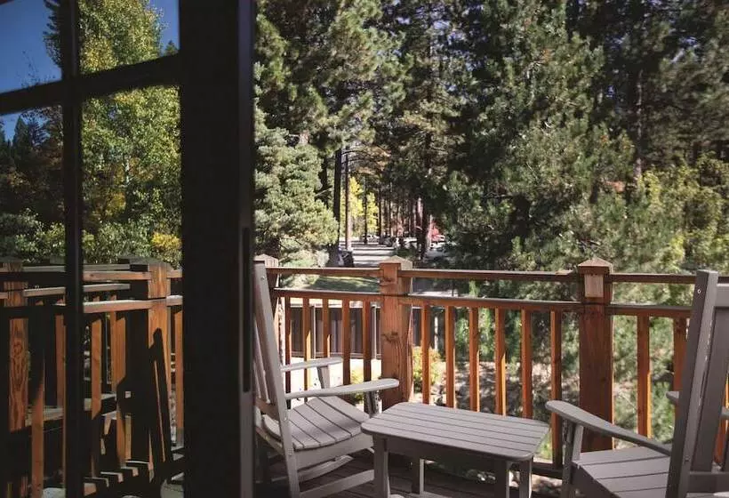２ダブルベッドのスタンダードルーム, Hyatt Regency Lake Tahoe Resort, Spa & Casino
