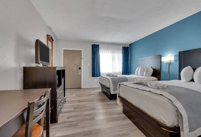 带2个双人床的标准工作室, Days Inn By Wyndham Wrightstown Mcguire Afb Bordentown