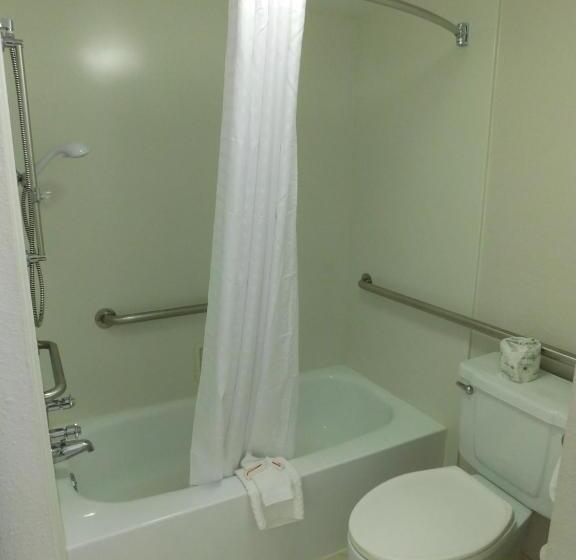 障害者適応デラックスルーム, Days Inn & Suites By Wyndham Schaumburg  Woodfield Mall