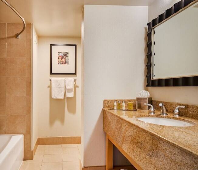 غرفه قياسيه سريرين مزدوجين, Doubletree By Hilton Hotel Berkeley Marina