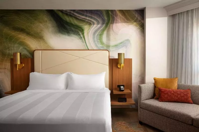 اتاق استاندارد با تخت بزرگ, Fort Collins Marriott