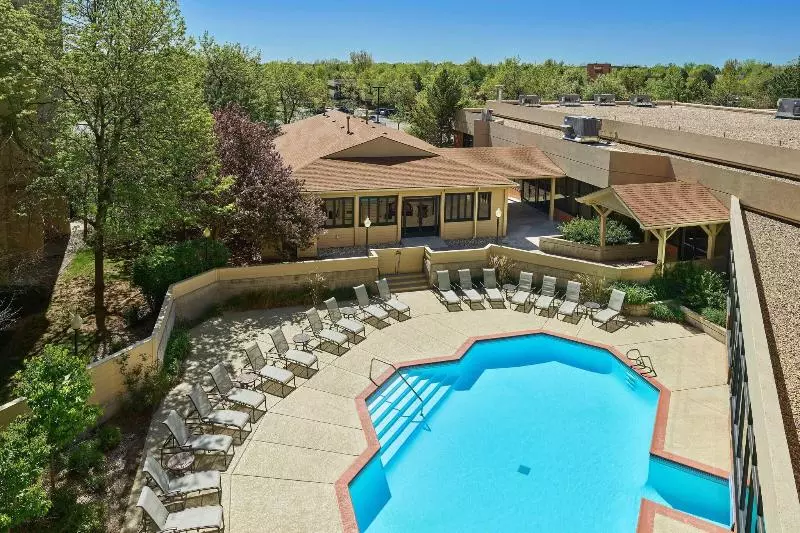 اتاق استاندارد با تخت بزرگ, Fort Collins Marriott