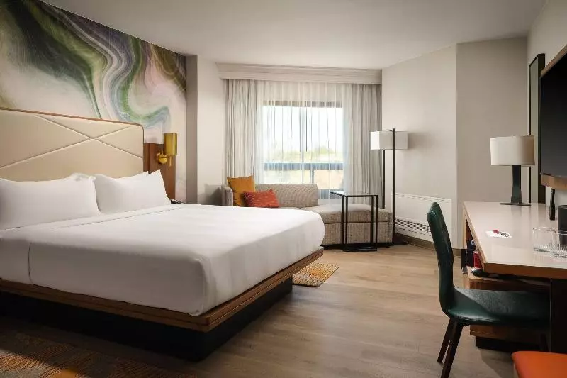 اتاق استاندارد با تخت بزرگ, Fort Collins Marriott