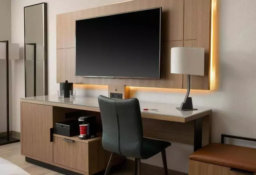 استودیو استاندارد با تخت کینگ, Fort Collins Marriott