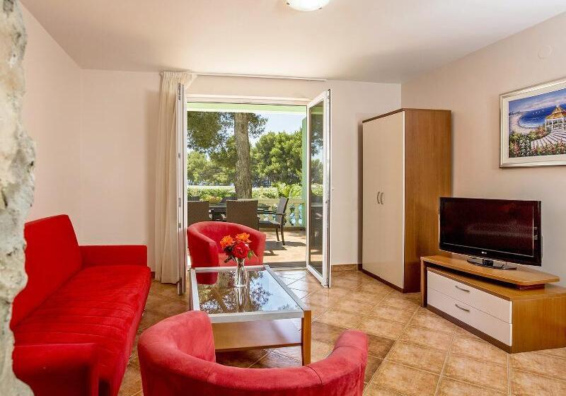 디럭스 룸, La Quinta Inn By Wyndham Savannah Midtown