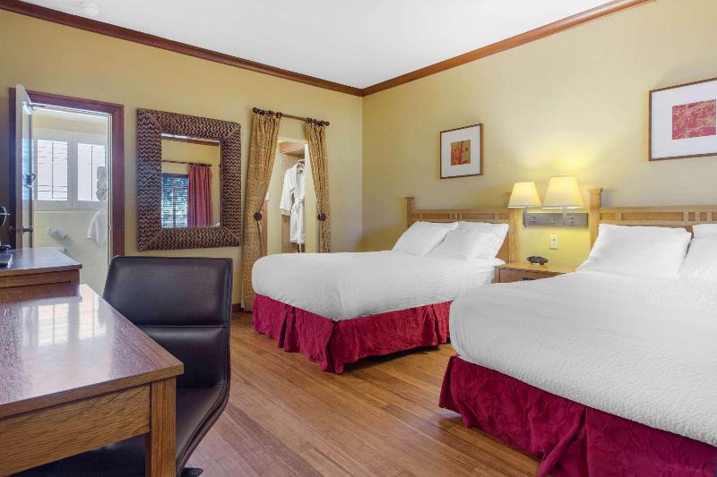 장애인을 위한 킹사이즈 침대 스탠다드 룸, La Quinta Inn By Wyndham Savannah Midtown