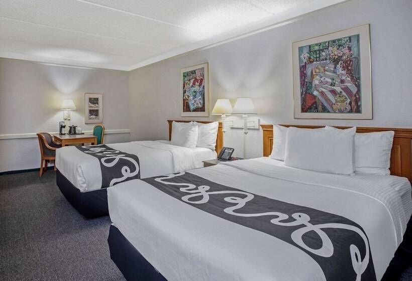 חדר סטנדרט שתי מיטות זוגיות, La Quinta Inn By Wyndham Stockton