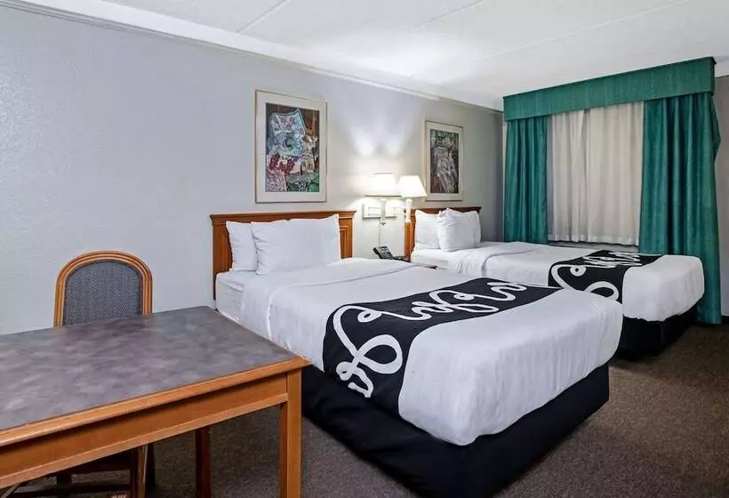 ２ダブルベッドのスタンダードルーム, La Quinta Inn By Wyndham Stockton