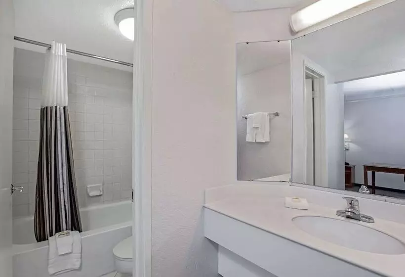 ２ダブルベッドのスタンダードルーム, La Quinta Inn By Wyndham Stockton