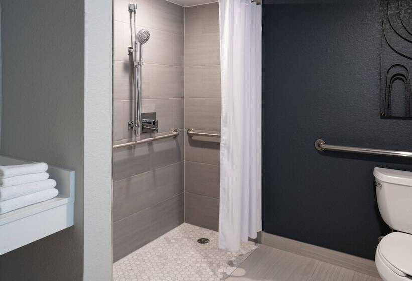 غرفه قياسيه سريرين مزدوجين, Marriott Jacksonville