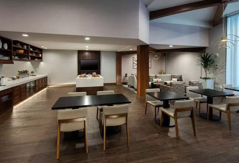 クラブルーム, Marriott Springfield Downtown