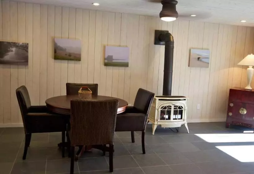 １ベッドルームハウス, Mill House Inn
