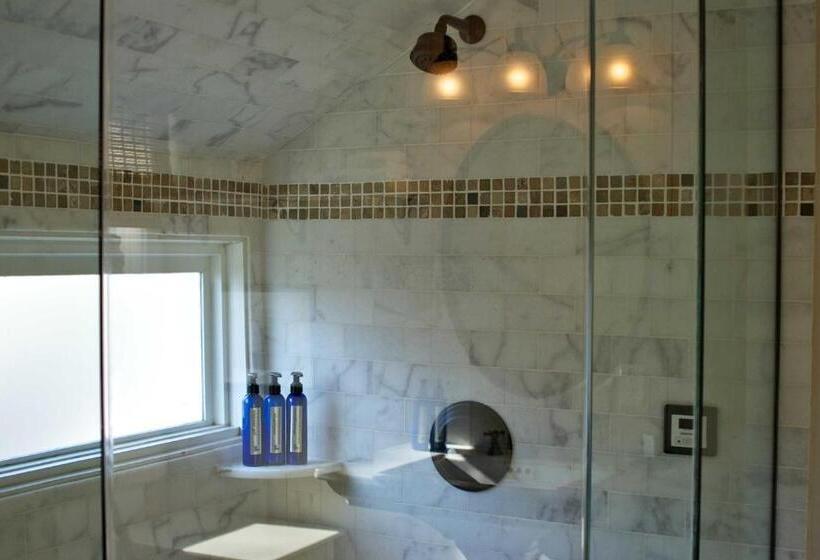 منزل غرفة نوم واحدة, Mill House Inn