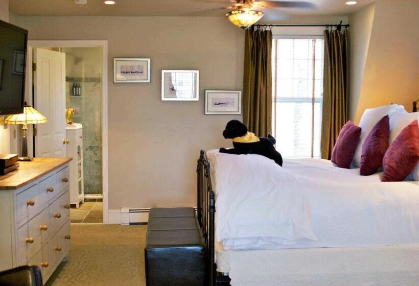 جناح, Mill House Inn