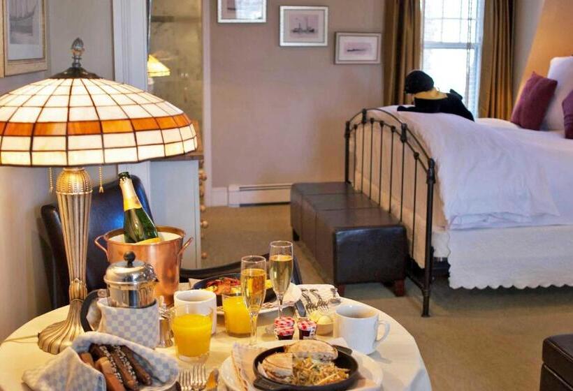 جناح, Mill House Inn