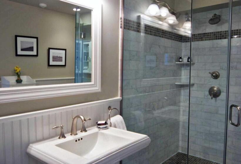 جناح, Mill House Inn