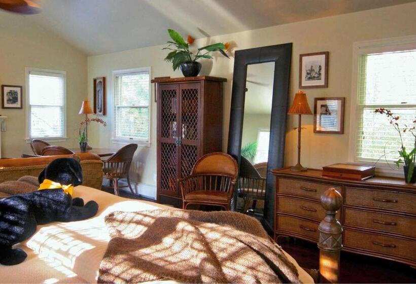 جناح, Mill House Inn