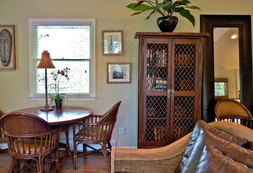 جناح, Mill House Inn