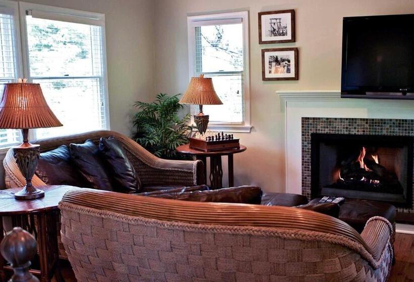 جناح, Mill House Inn