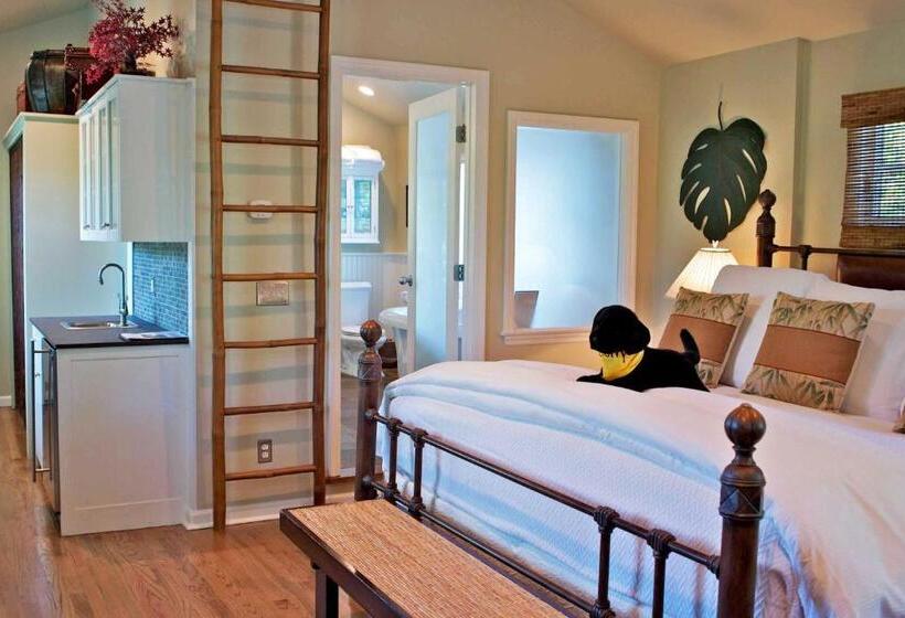 جناح, Mill House Inn