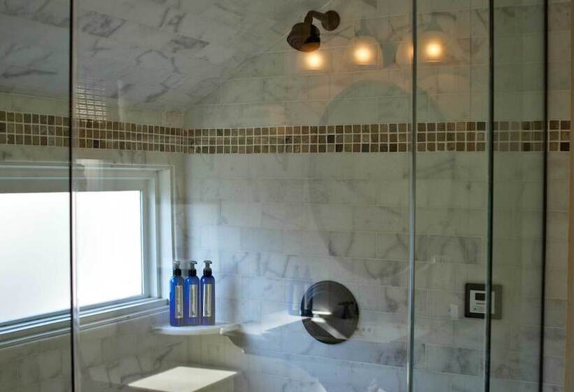 منزل غرفة نوم واحدة, Mill House Inn