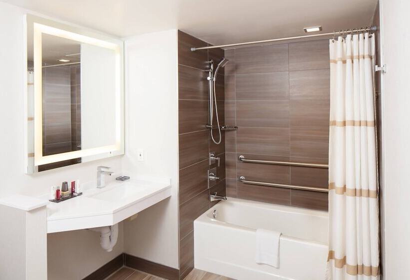 غرفه قياسيه سريرين مزدوجين, Minneapolis Marriott Southwest