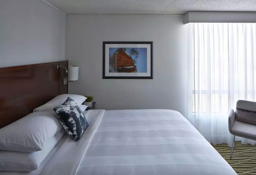 クラブスイート, Minneapolis Marriott Southwest