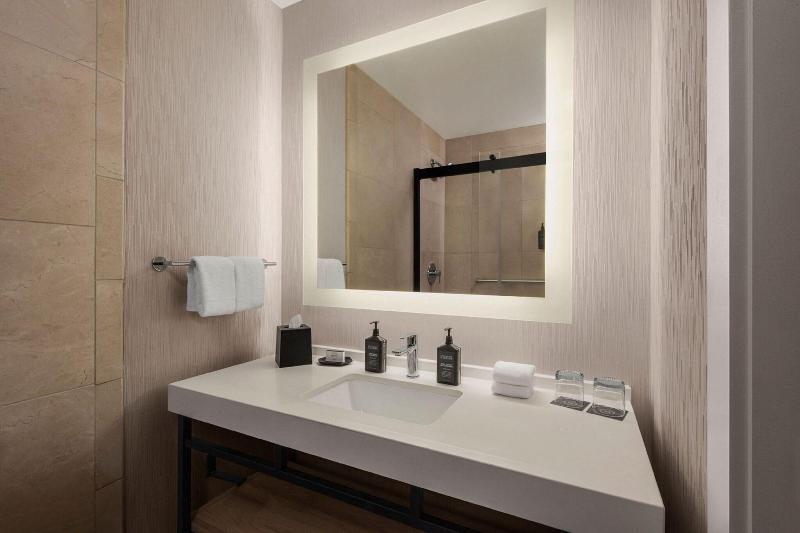 غرفة قياسية سرير كينج, Sheraton La Jolla