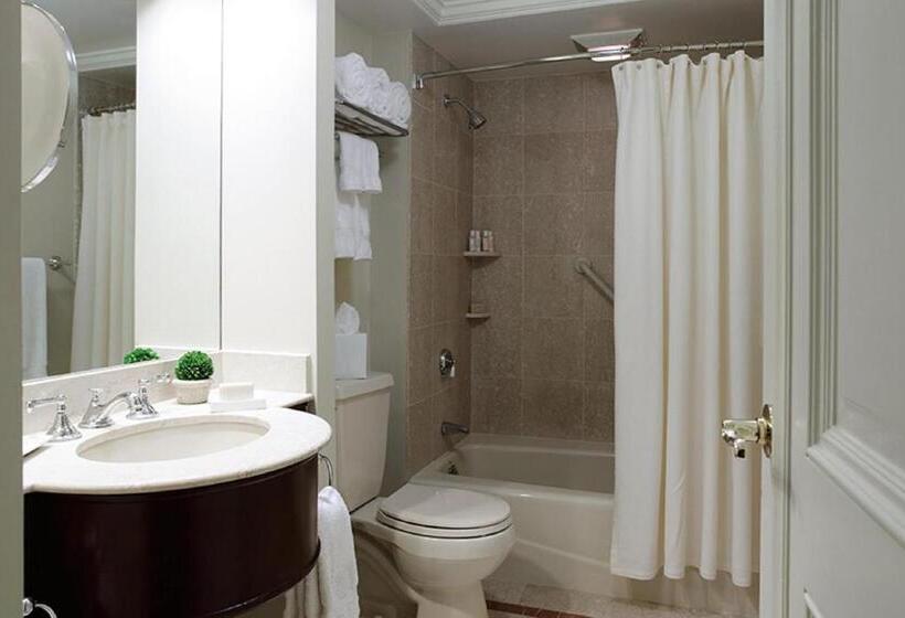 주니어 스위트, The Lenox