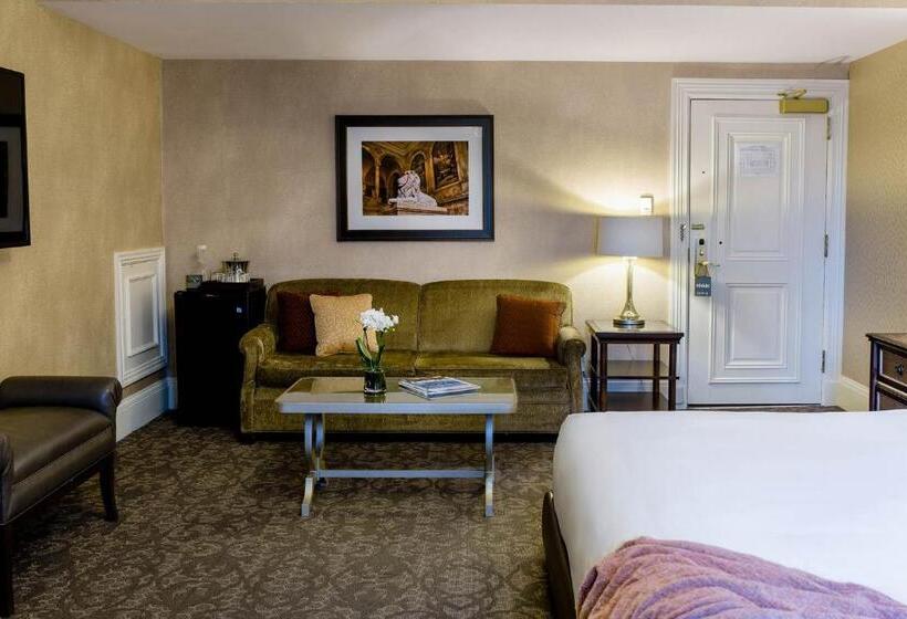 주니어 스위트, The Lenox