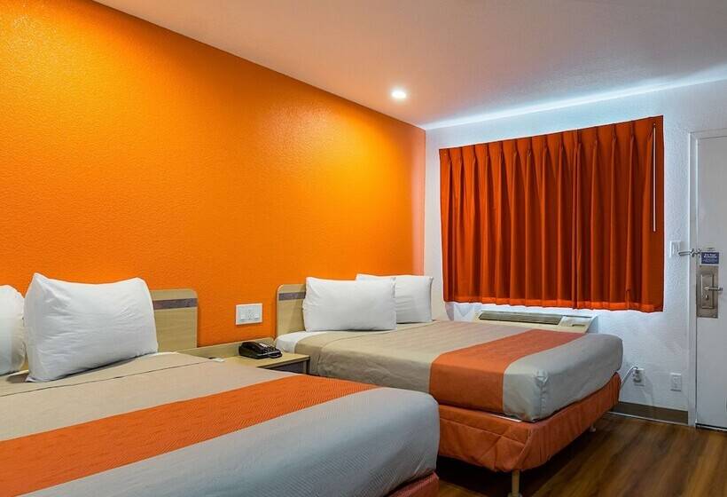 ２ダブルベッドのスタンダードルーム, Motel 6 Lost Hills / Buttonwillow Racetrack