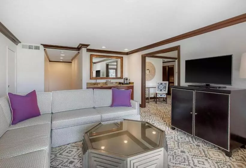 Deluxe Suite King Bed, Omni Rancho Las Palmas Resort & Spa