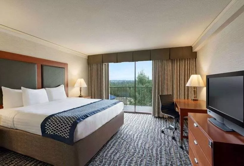 身障者適用ダブルベッド付きスタンダードルーム, Baymont By Wyndham Bremerton Wa