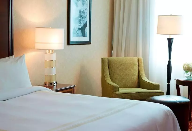 ダブルベッドスタンダードルーム, Columbus Airport Marriott