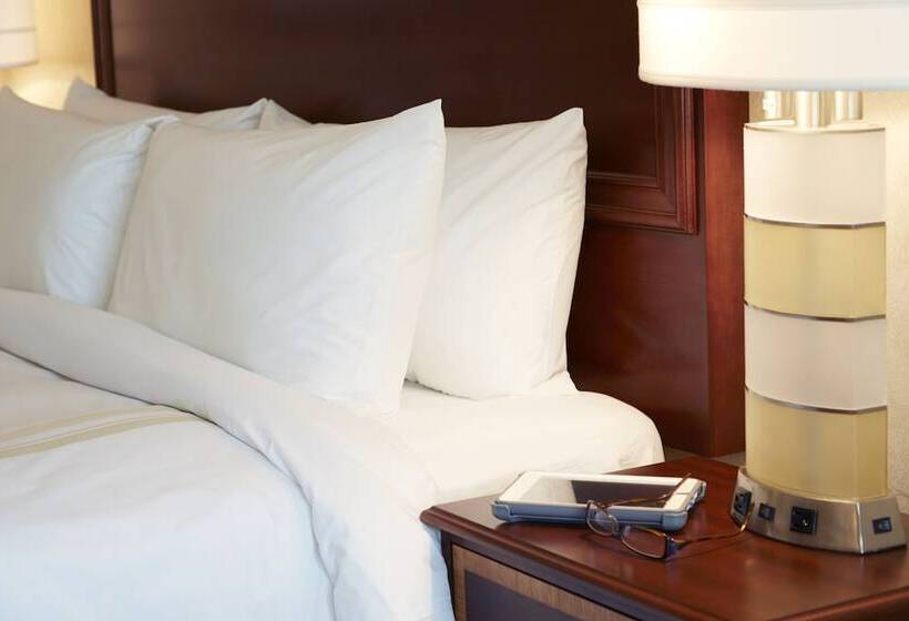 חדר סטנדרט מיטה זוגית, Columbus Airport Marriott