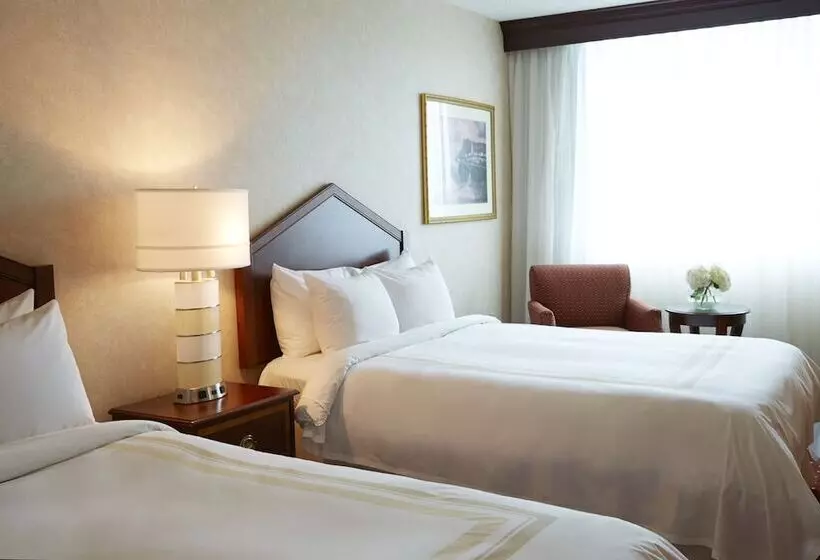 ２ダブルベッドのスタンダードルーム, Columbus Airport Marriott