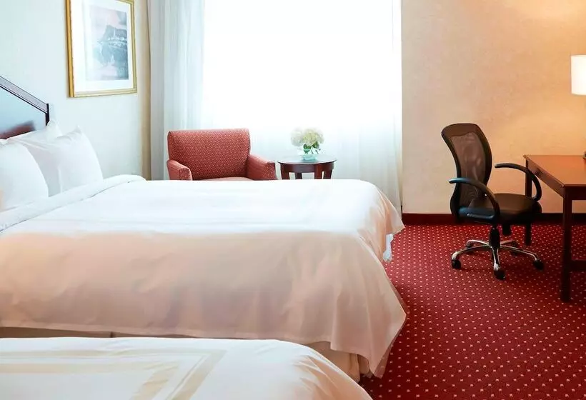 ２ダブルベッドのスタンダードルーム, Columbus Airport Marriott